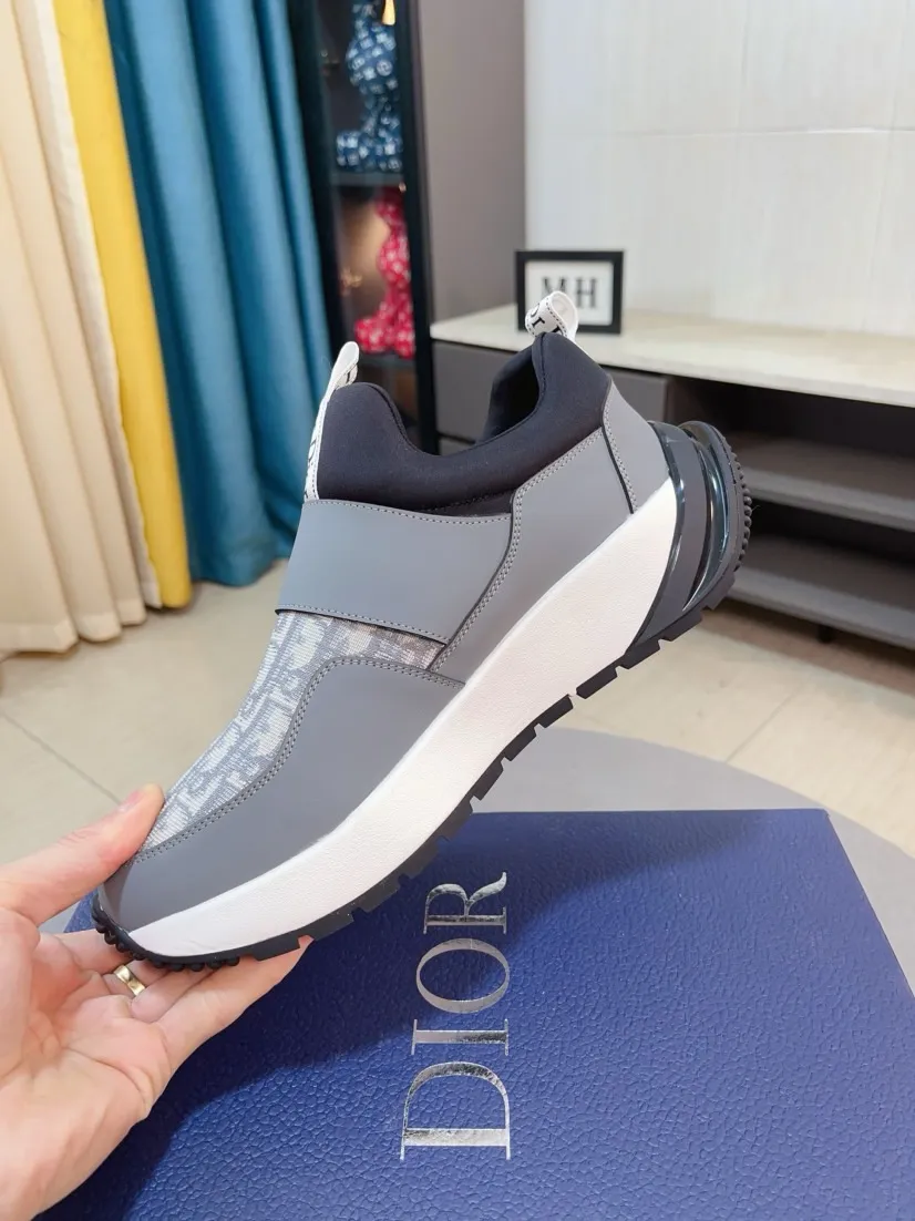 Men's men's shoes 💰438🌹🌹【Dior】Best-selling official website world premiere🔝High-end men's shoes brand official website latest series: The upper is made of imported cowhide with specially designed fabrics➕Mesh breathable lining. Make walking more convenient and comfortable! Compared with the official quality, Midea’s 1:1 replica. Create a fashionable personality to set off your uniqueness! A must-have for trendy men! Classic style. Men's sizes: 38-44.